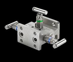 0306RT12BA11 | Rosemount™ 306 In-Line Manifold