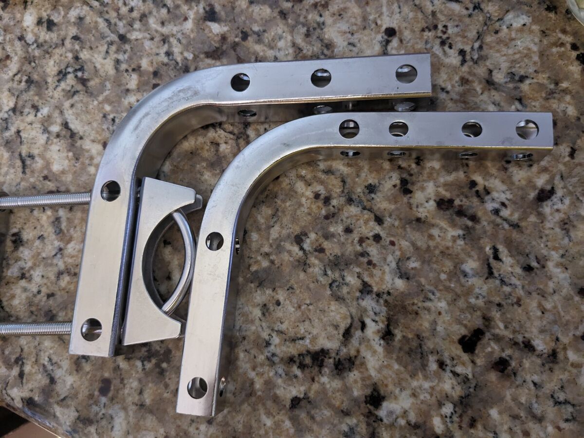 03151-9270-0002 | Rosemount™ B4 In-Line Mounting Bracket Main image