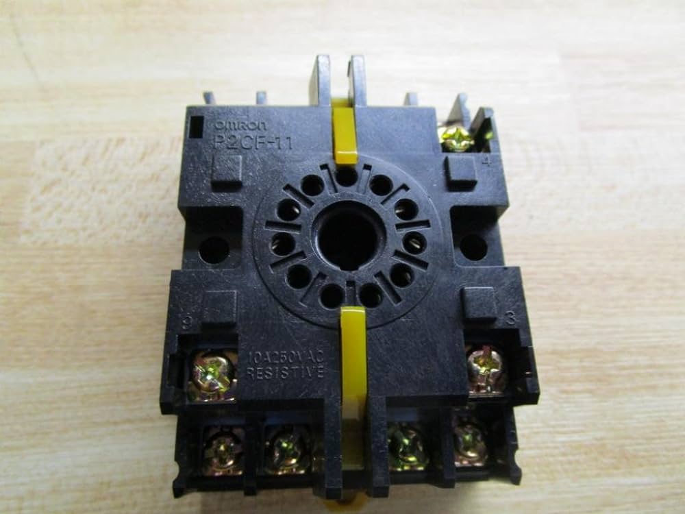 10A 250VAC Resistive-Omron P2CF-11 Relay Socket Main image
