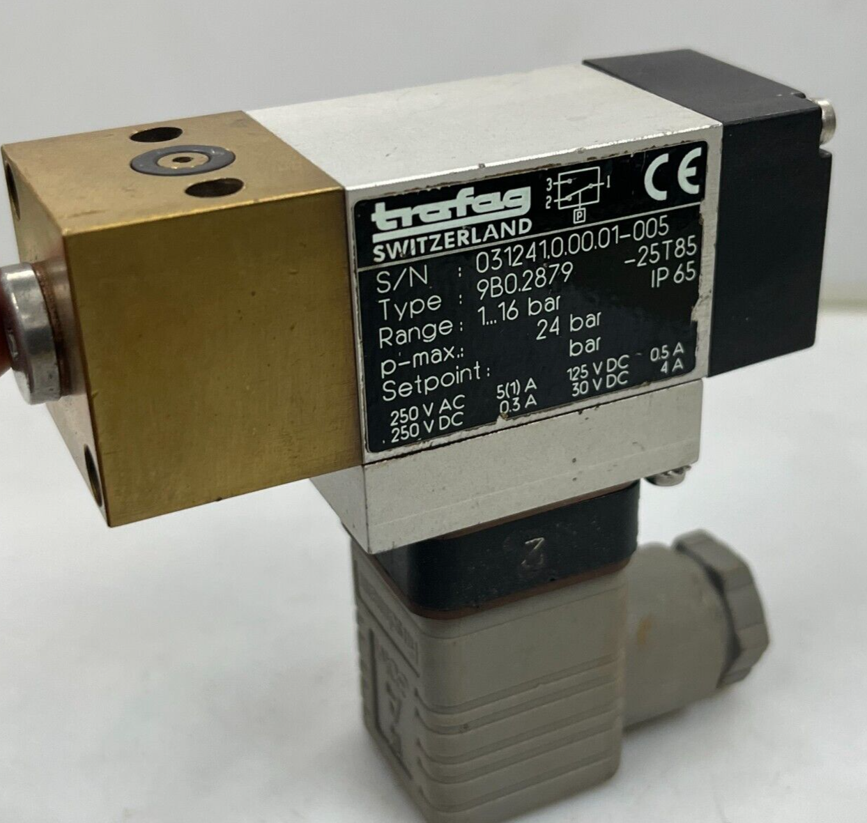 TRAFAG 9B0.2879: Precision Industrial Pressure Switch - Ram Automations