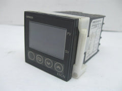 OMRON E5CN-Q2TU: Exact Industrial Temp Control