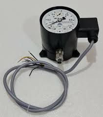 Aalborg 702.02.100 Pressure Gauge & Alarm | Precise Tools Main image