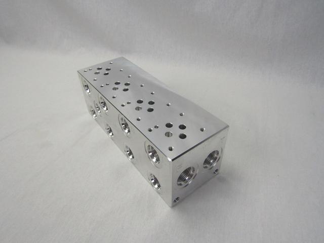 Aluminum Valve Manifold Daman AD03P042S C | Daman Main image