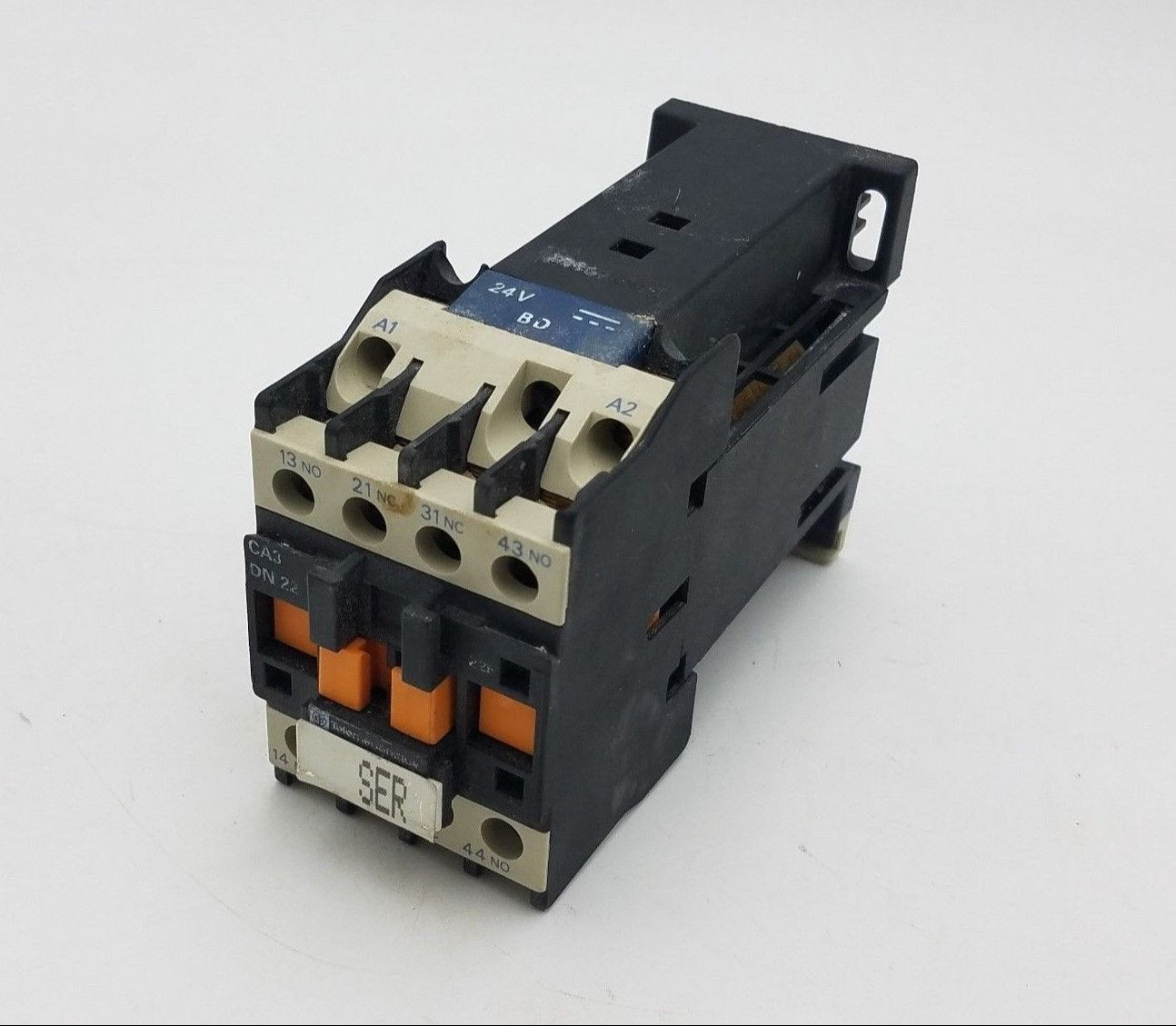 Control Relay 378032-01 31 600 VAC | Telemecanique Ca3 DN 22