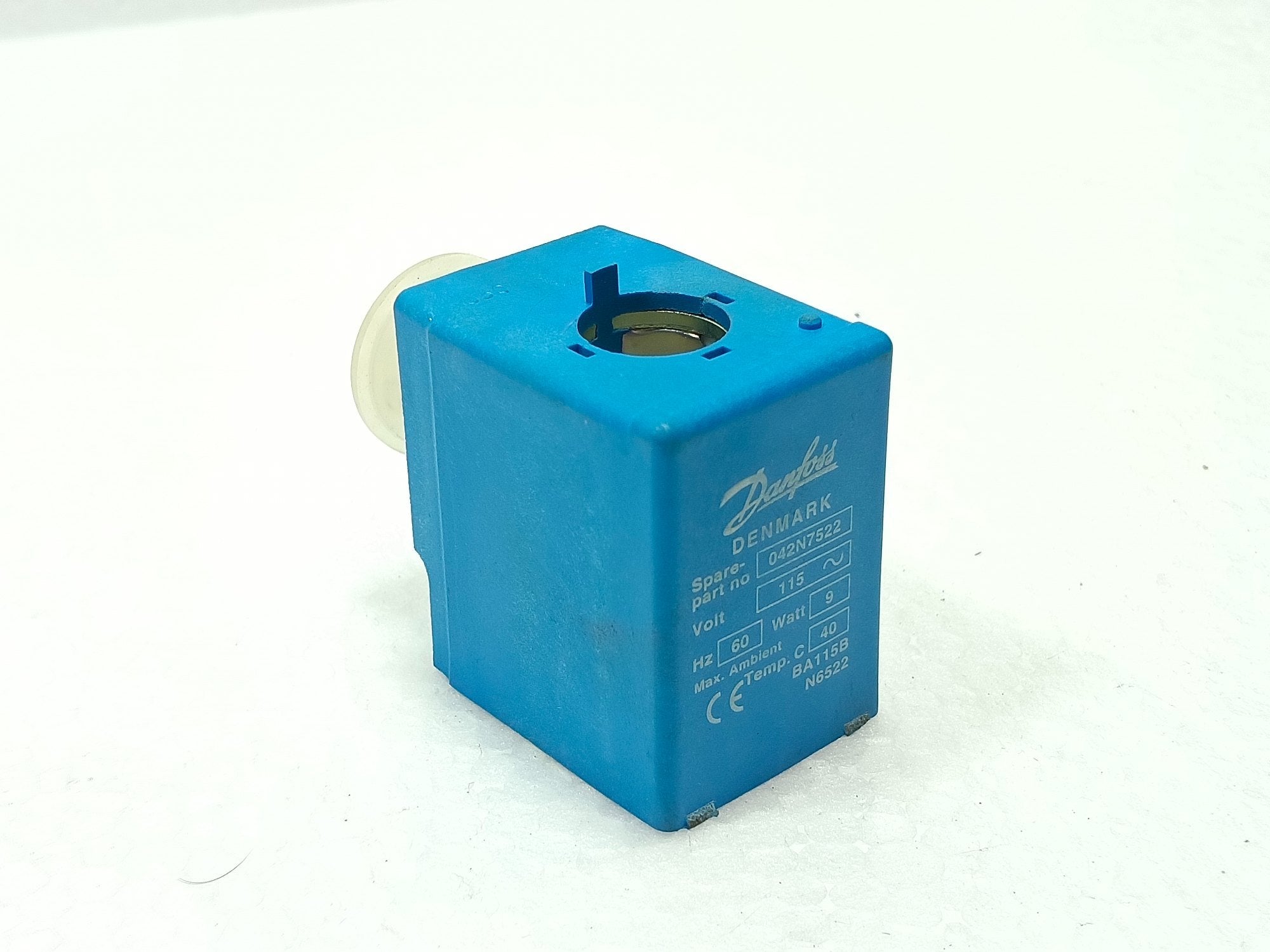 Danfoss 042N7523 Solenoid Valve H588 Coil Main image