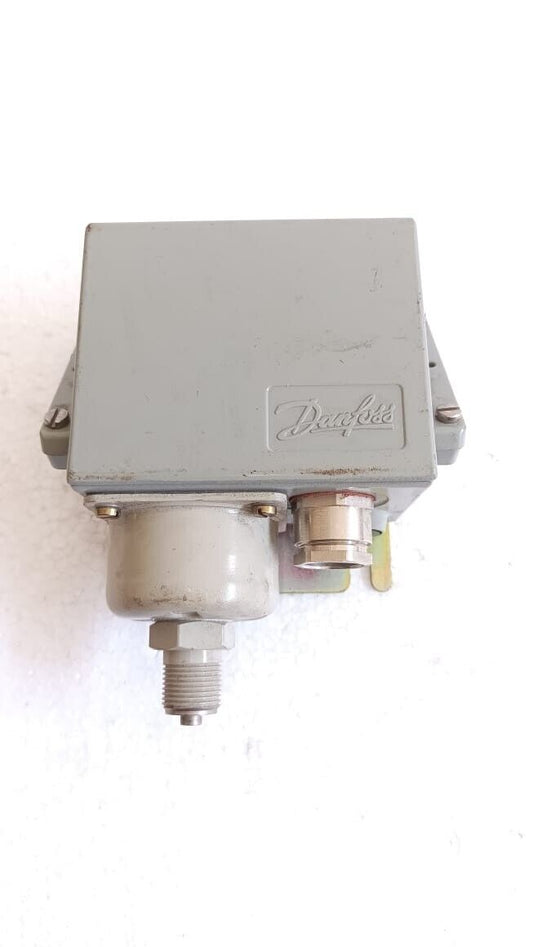 Danfoss KPS 33 Pressure Switch 060-3117 New No Box