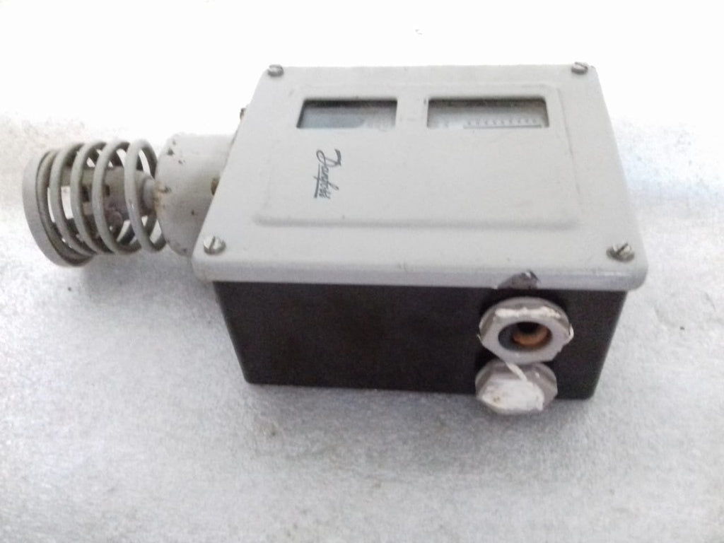 Danfoss RT34 Temp Switch - Industrial Thermostat Main image