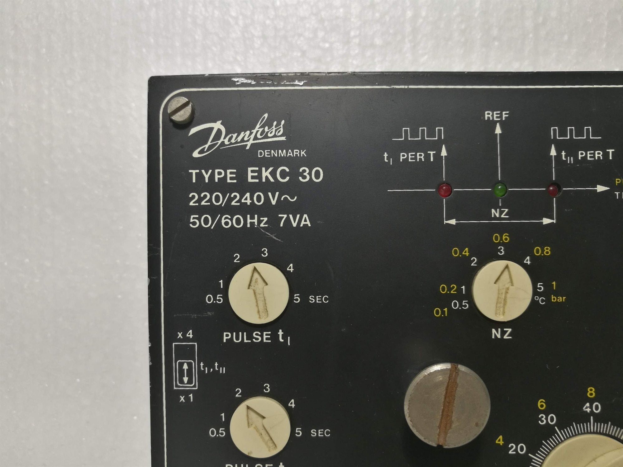 EKC 30 Regulator - Danfoss Thermostatic Valves