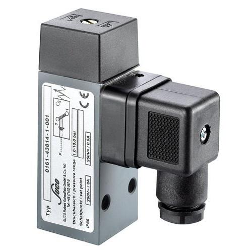 High Quality FUCO 8011 Pressure Switch for Reliable Performance