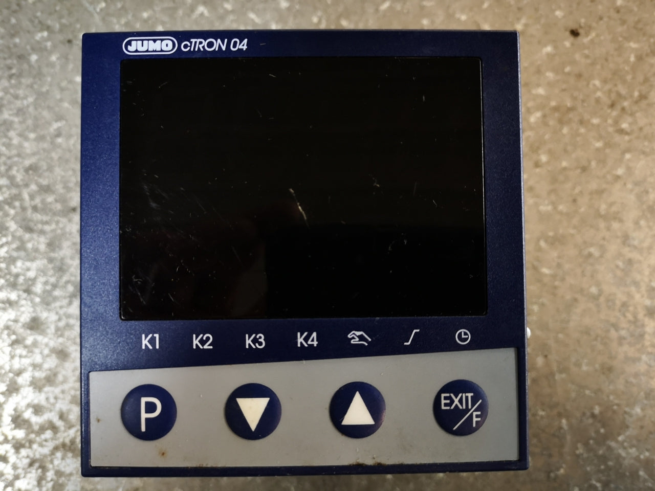 JUMO DTRON 304: Compact Precision Temp Controller