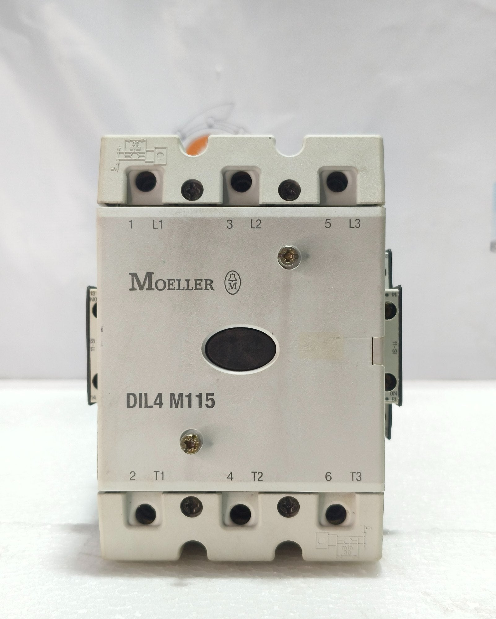 Moeller DIL4 M115 Contactor 400VAC | Moeller Main image