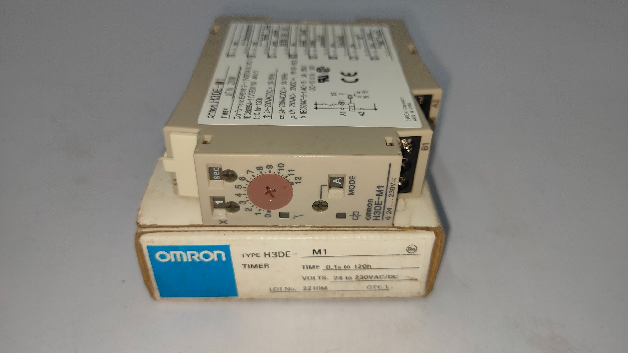 Omron H3D Timer - Efficient Time Management Tool for Precision Control Main image