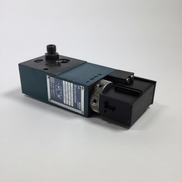 Pressure Switch 0 811 160 014 Bosch Main image