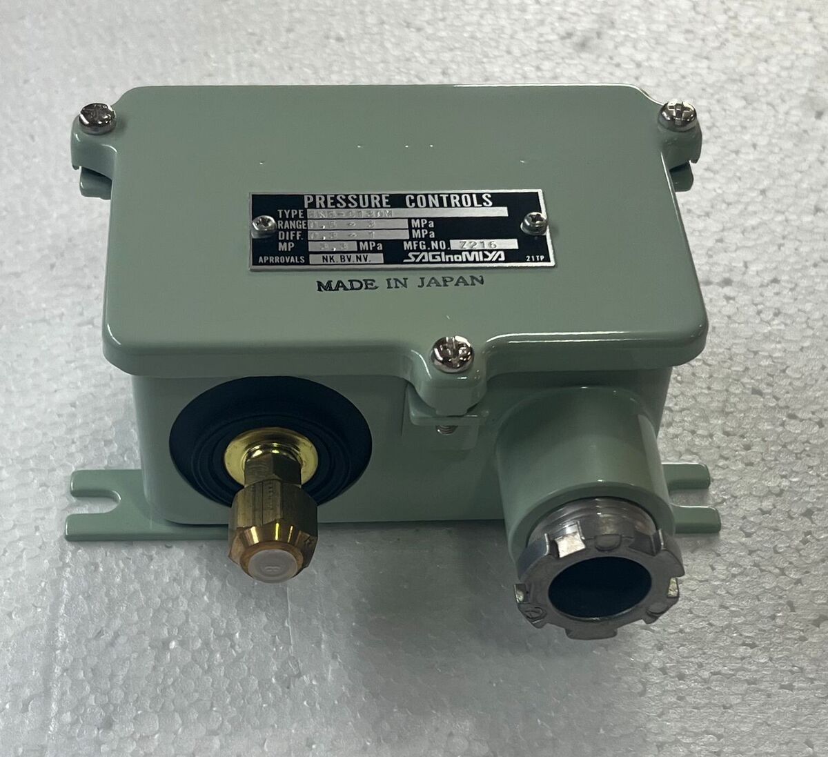 SAGINOMIYA SNS-C130W PRESSURE CONTROLLER Main image