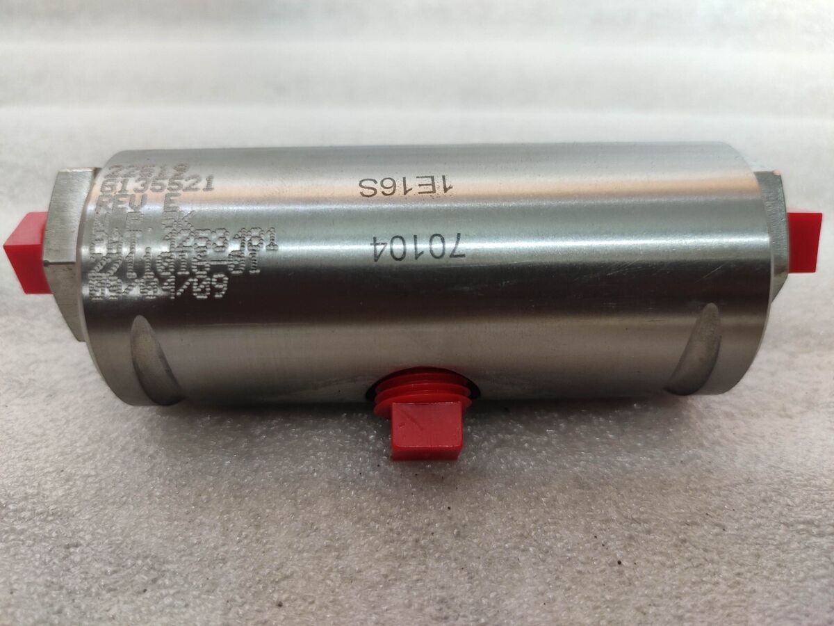 Shuttle Valve 22519 Gilmore 5K Main image