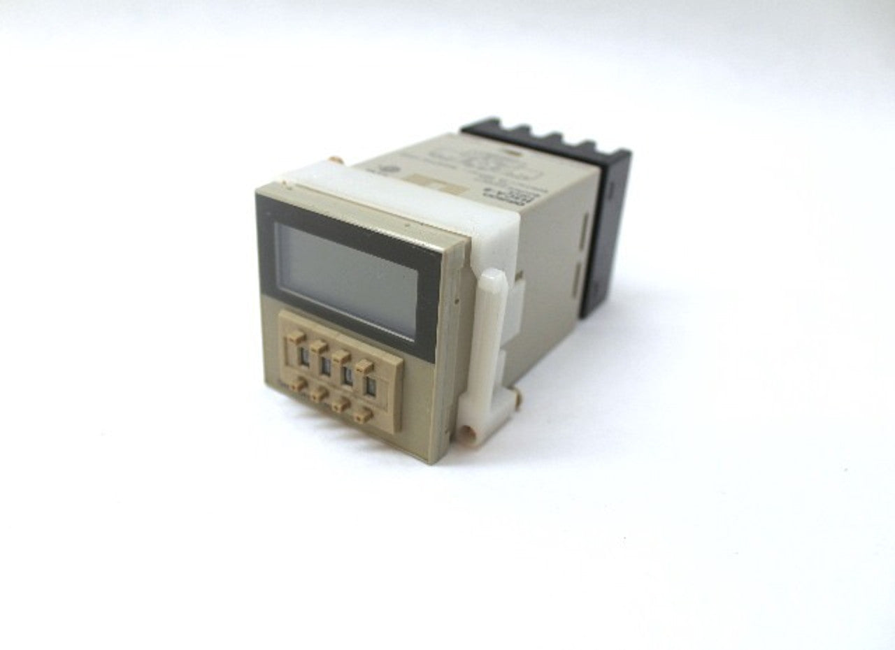 SolidState Timer H3Ca8 250VAC Omron Main image