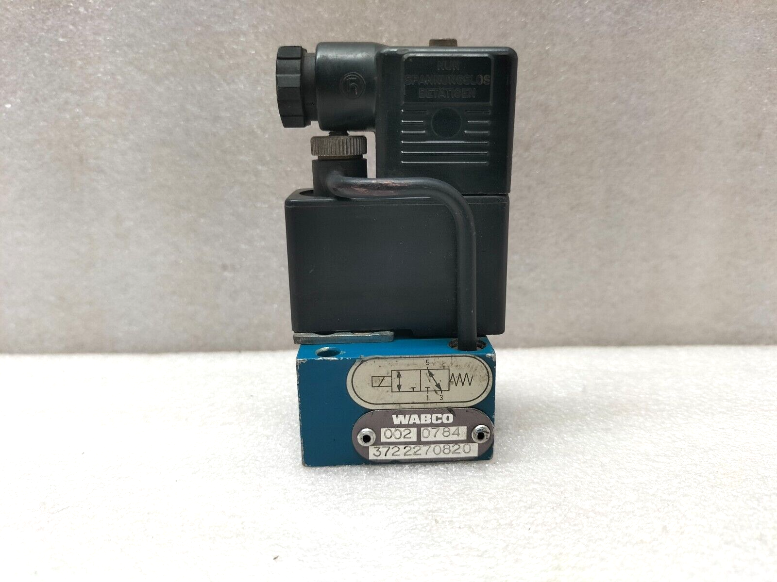 WABCO 3722280220 Valve: Precise Pneumatic Control Main image